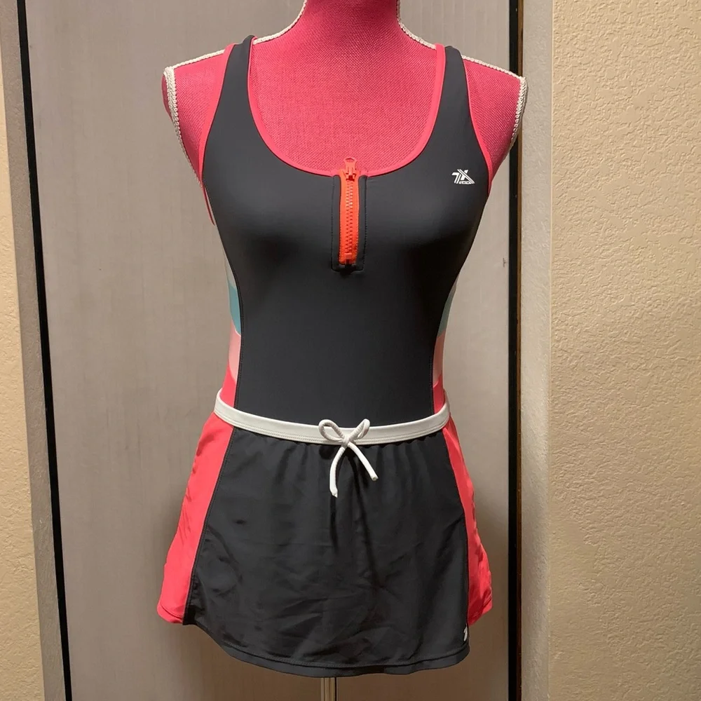 ZeroXposur swimsuit set size XL/16
